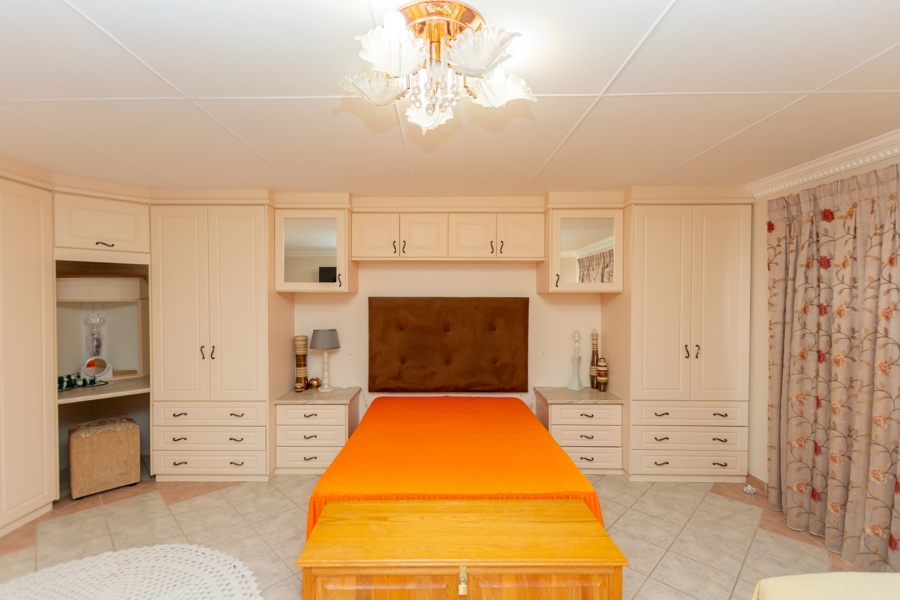 4 Bedroom Property for Sale in Port Owen Western Cape